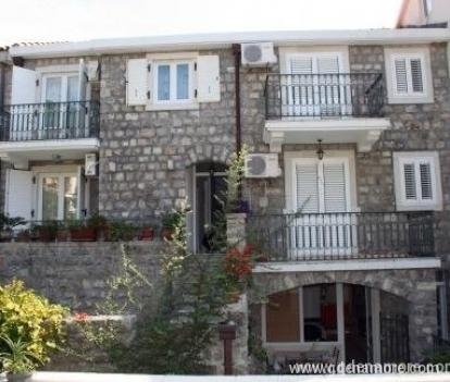 CASA M&S, частни квартири в града Petrovac, Черна Гора